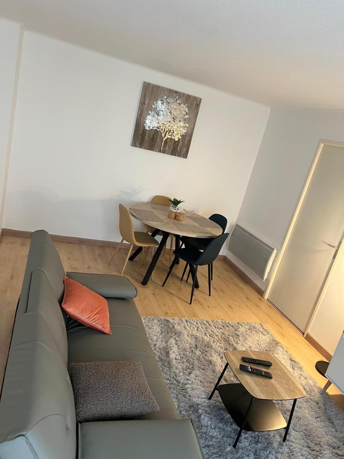 Champion Suites Sarcelles Zewnętrze zdjęcie